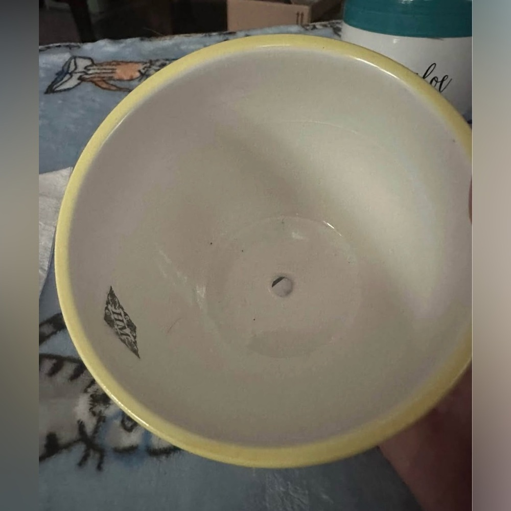 Set of three flower pots - Picture 5 of 9